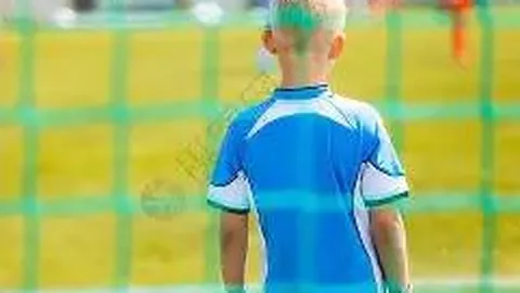 2025哈尔滨国际马拉松启幕，35000选手齐聚“冰城夏都”展风采