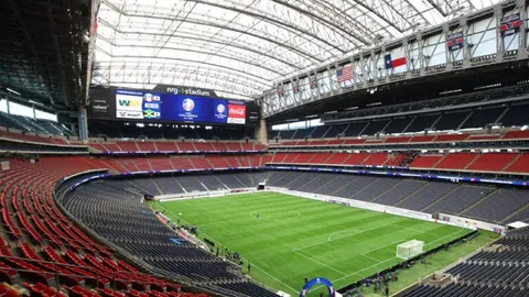 【激情对决】亚冠焦点战：大不里士激战杜海勒，谁能延续胜利传奇？